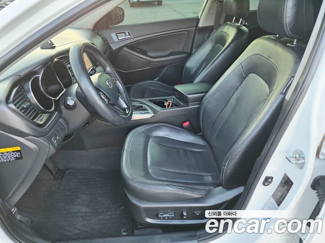 Kia K5 2011 — photo 11