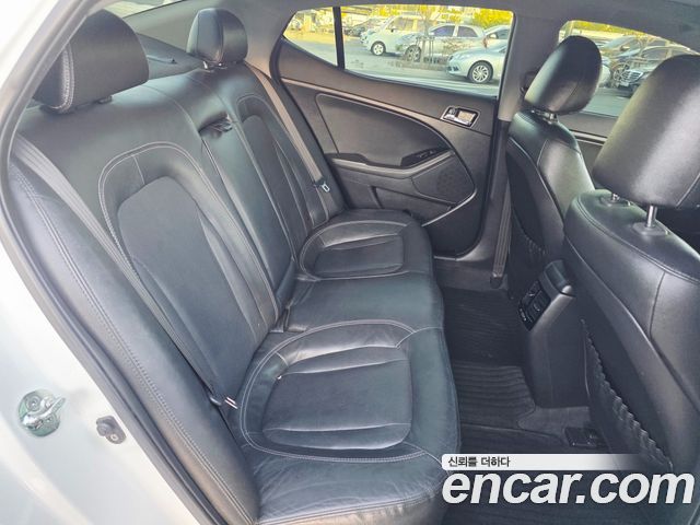 Kia K5 2011 — photo 13