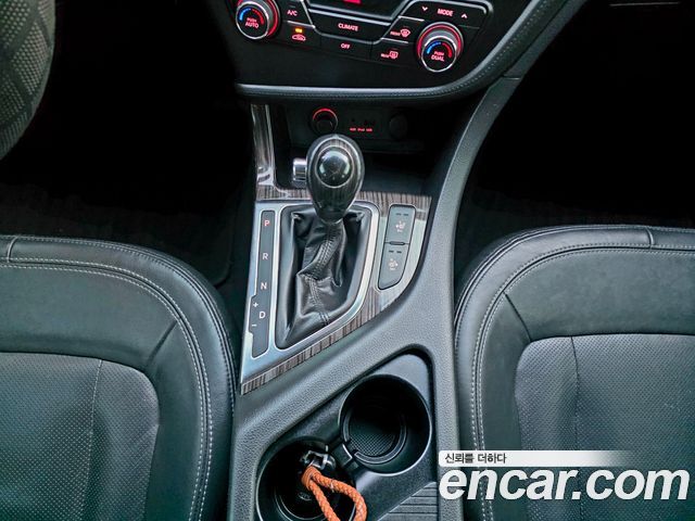 Kia K5 2011 — photo 16