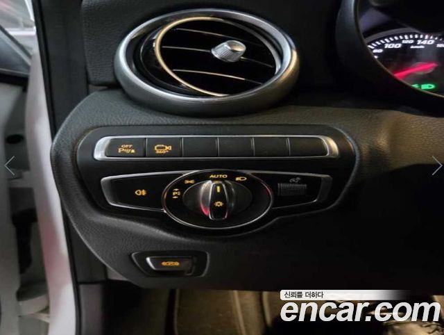 Mercedes-Benz GLC-Class 2019 — photo 15