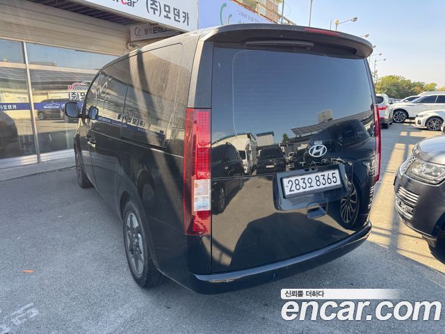 Hyundai Staria 2022 — photo 6