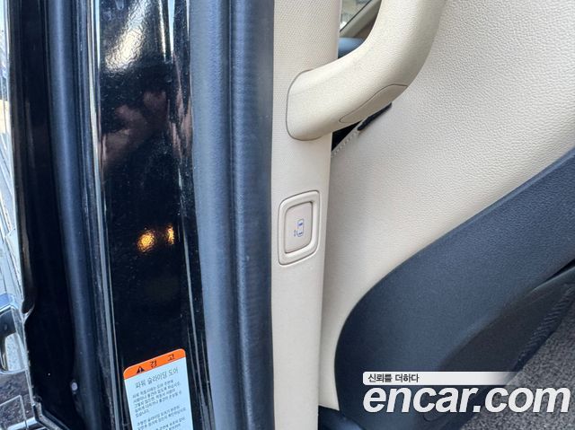 Hyundai Staria 2022 — photo 8