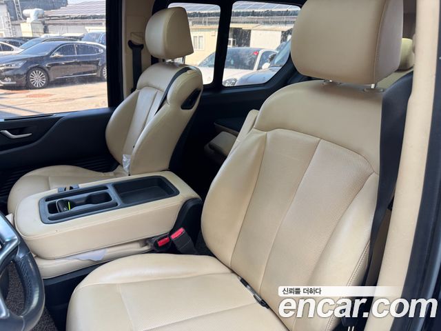 Hyundai Staria 2022 — photo 12