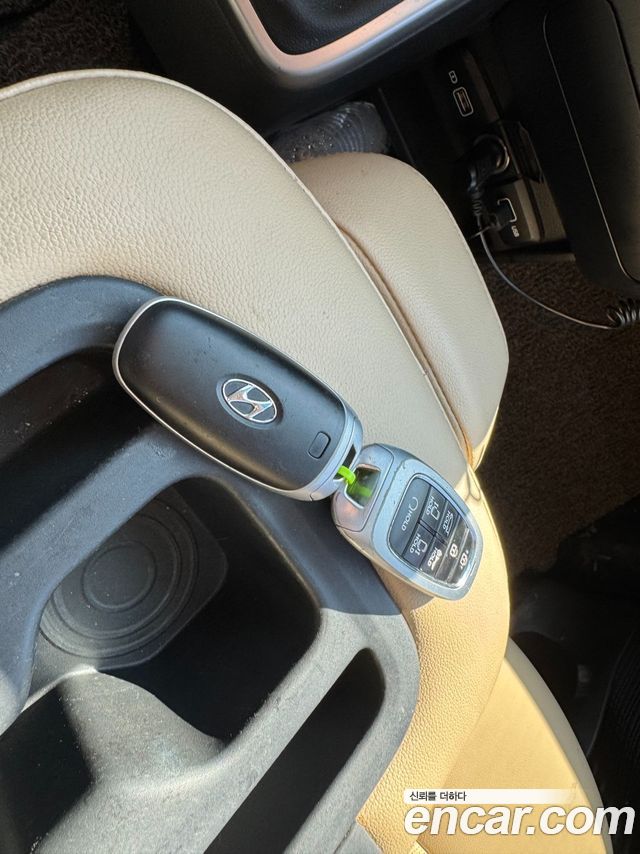 Hyundai Staria 2022 — photo 13