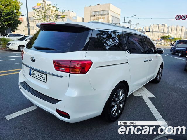 Kia Canival 2019 — photo 5