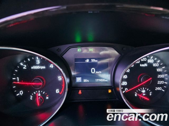 Kia Canival 2019 — photo 8