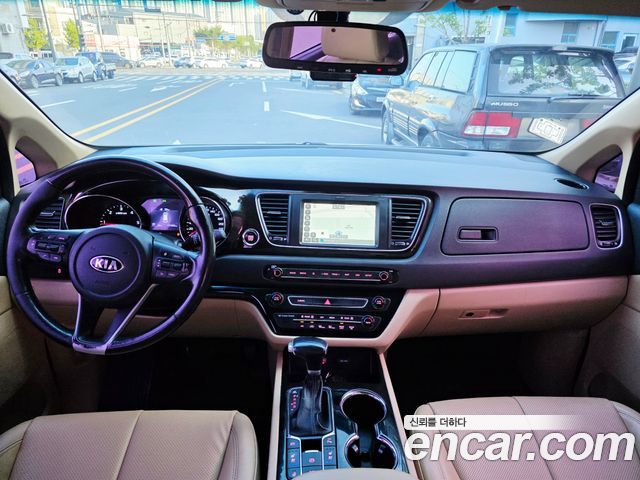 Kia Canival 2019 — photo 9