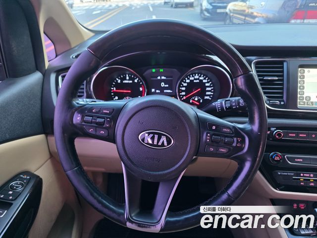 Kia Canival 2019 — photo 10