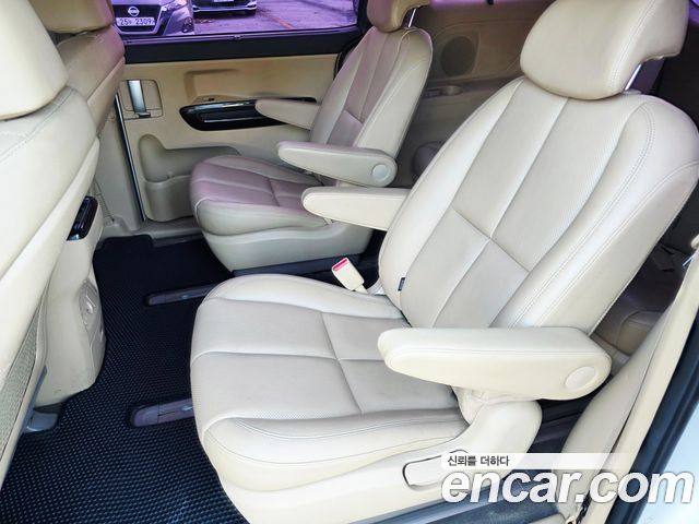 Kia Canival 2019 — photo 13