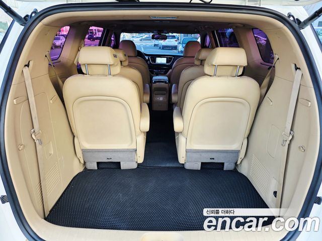 Kia Canival 2019 — photo 15