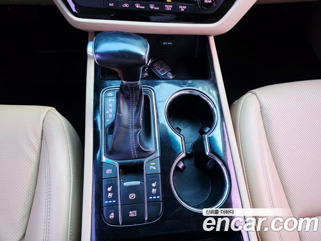 Kia Canival 2019 — photo 17