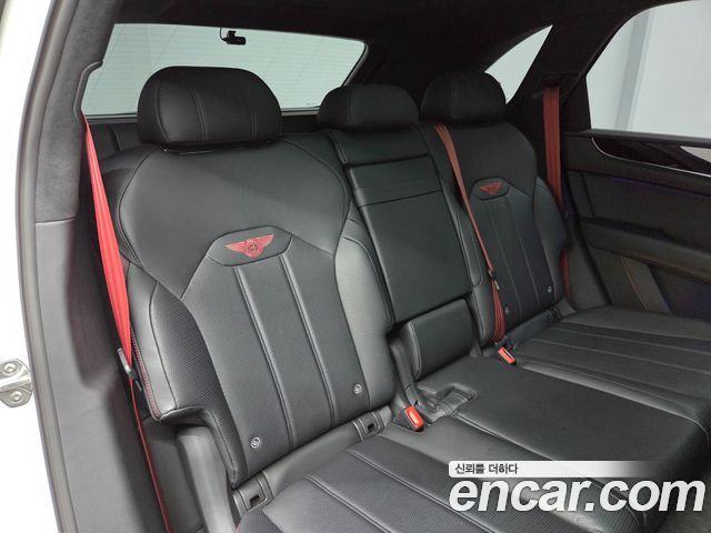 Bentley Bentayga 2024 — photo 12