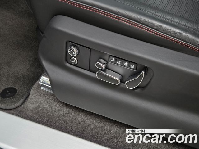 Bentley Bentayga 2024 — photo 14