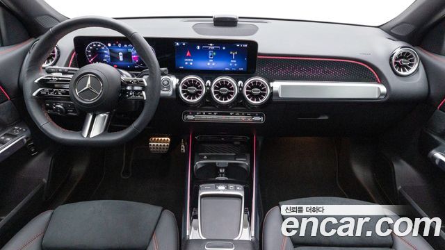 Mercedes-Benz GLB-Class 2026 — photo 7