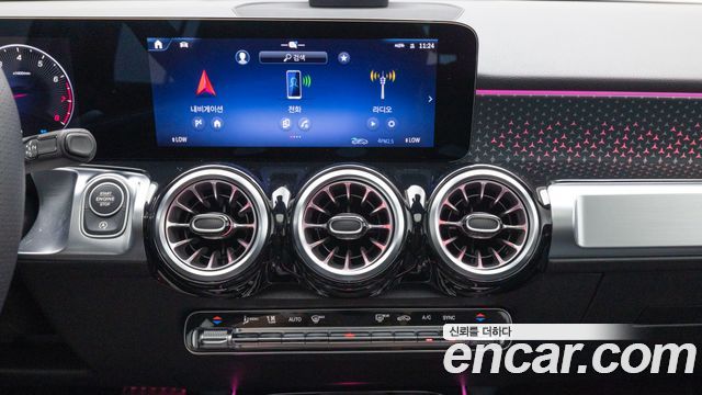 Mercedes-Benz GLB-Class 2026 — photo 16
