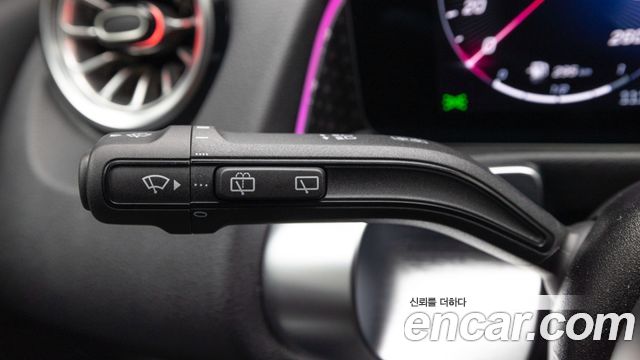 Mercedes-Benz GLB-Class 2026 — photo 18