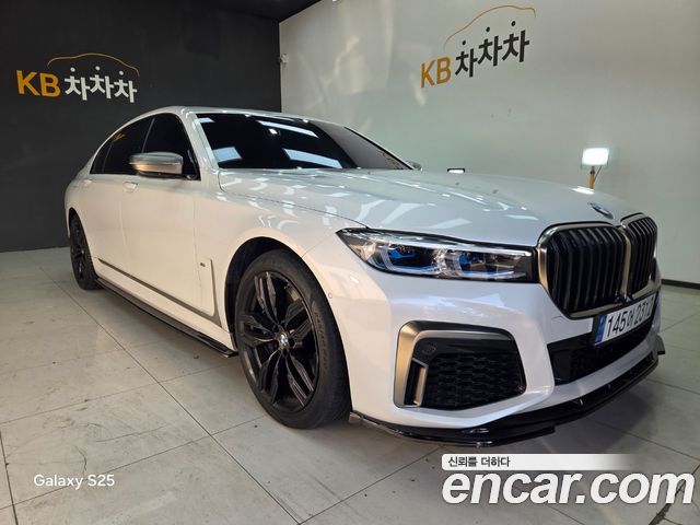 BMW 7-Series 2022 — photo 2