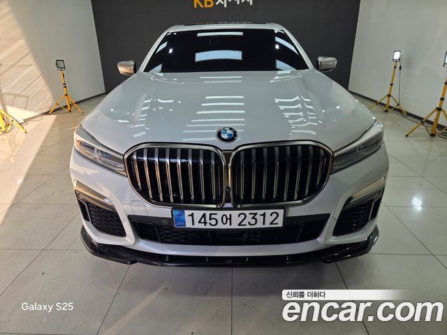 BMW 7-Series 2022 — photo 3