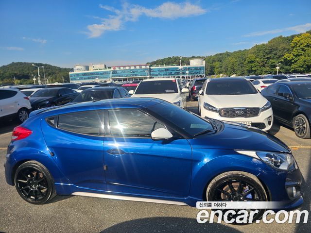 Hyundai Veloster 2017 — photo 2