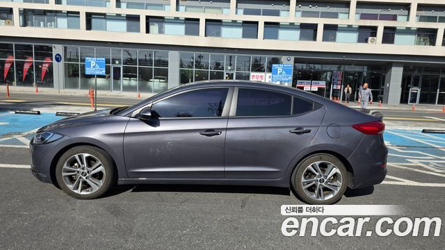 Hyundai AVANTE 2018 — photo 4