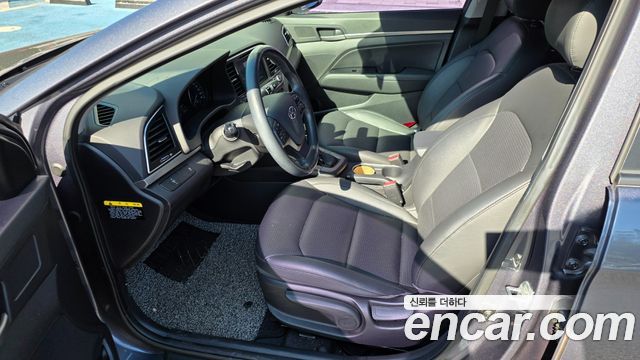 Hyundai AVANTE 2018 — photo 9