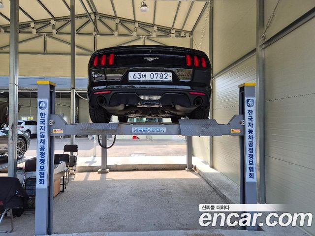 Ford Mustang 2016 — photo 2