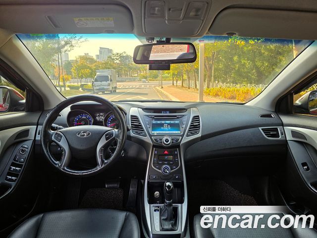 Hyundai AVANTE 2016 — photo 7