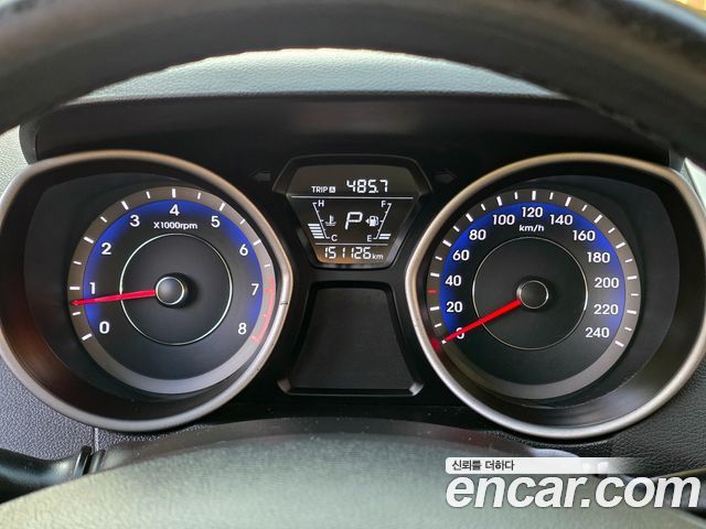 Hyundai AVANTE 2016 — photo 8