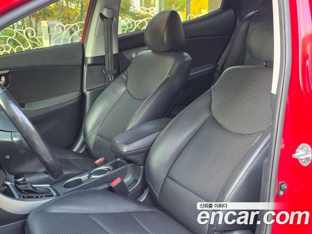 Hyundai AVANTE 2016 — photo 10