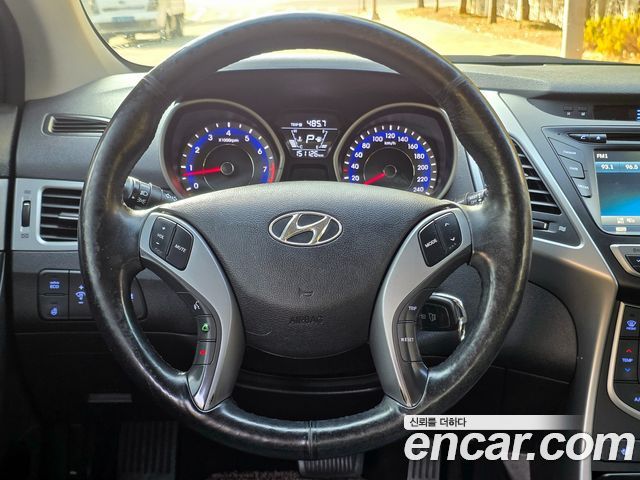 Hyundai AVANTE 2016 — photo 17