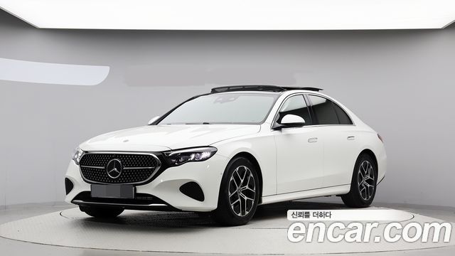 Mercedes-Benz E-Class 2024 — photo 1