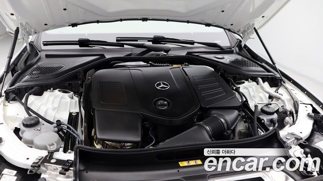 Mercedes-Benz E-Class 2024 — photo 6
