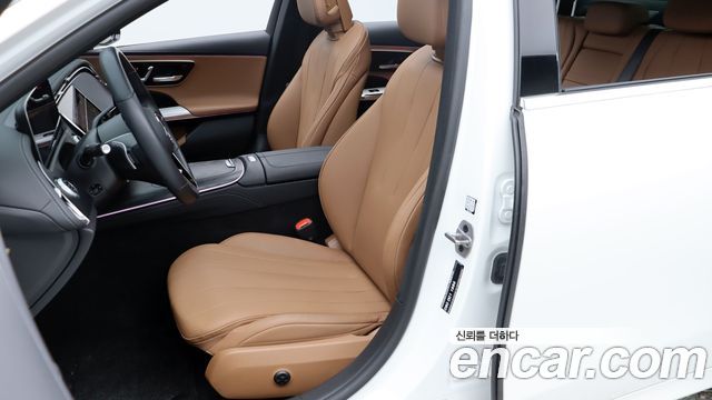 Mercedes-Benz E-Class 2024 — photo 10