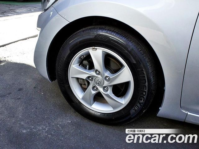 Hyundai AVANTE 2016 — photo 20