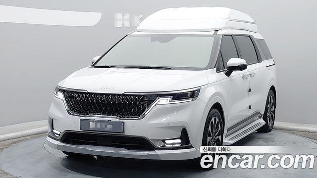 Kia Canival 2023 — photo 1