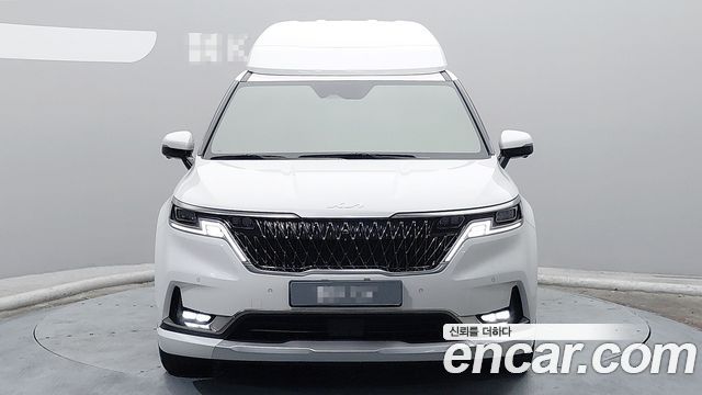 Kia Canival 2023 — photo 3