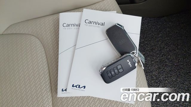 Kia Canival 2023 — photo 18