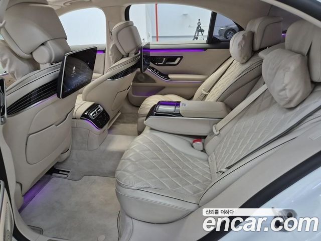 Mercedes-Benz S-Class 2022 — photo 12