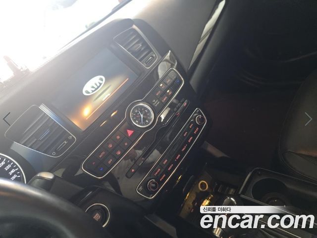 Kia K7 2013 — photo 10