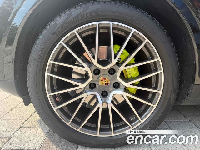 Porsche Cayenne 2022 — photo 5