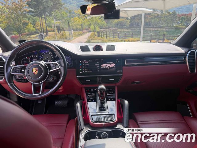 Porsche Cayenne 2022 — photo 6
