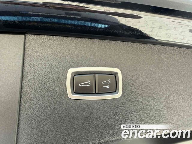 Porsche Cayenne 2022 — photo 19