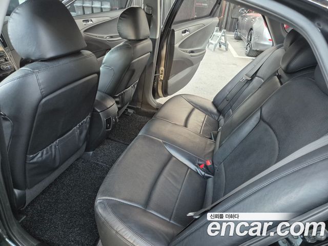 Hyundai Sonata 2013 — photo 13