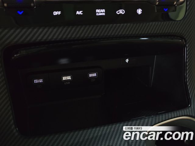 Kia Canival 2022 — photo 17