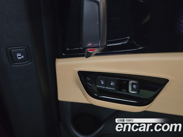 Kia Canival 2022 — photo 18