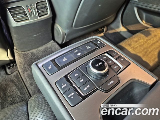 Hyundai Genesis 2015 — photo 16