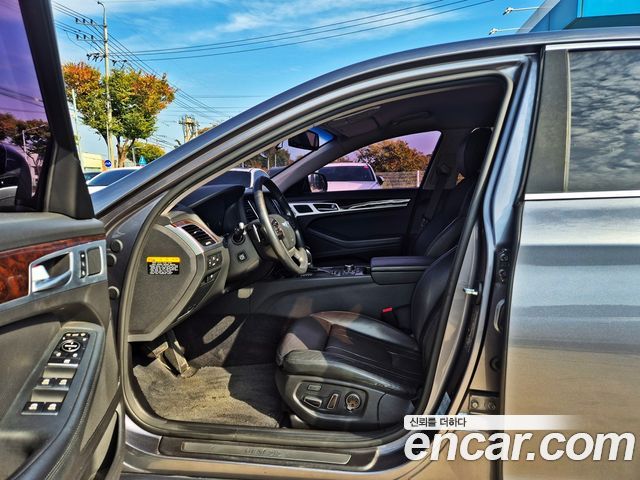 Hyundai Genesis 2015 — photo 18