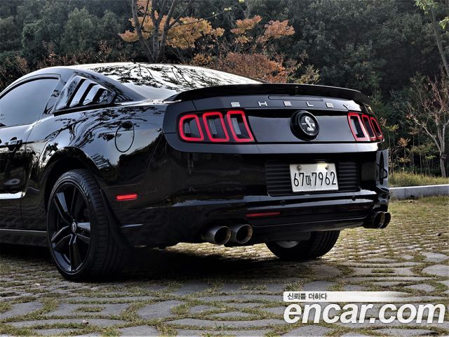 Ford Mustang 2013 — photo 18