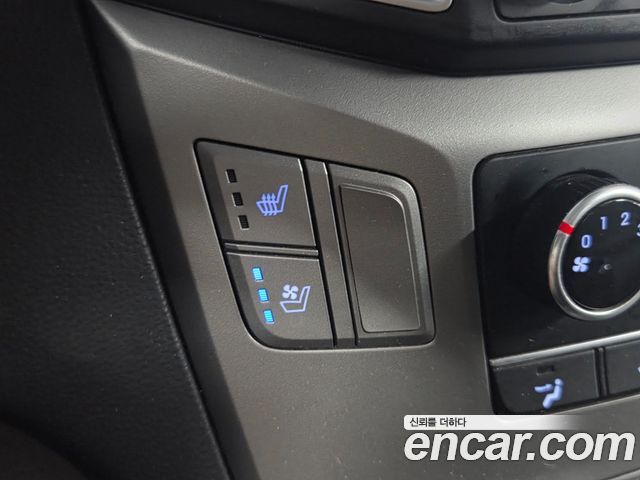 Hyundai Starex 2020 — photo 8