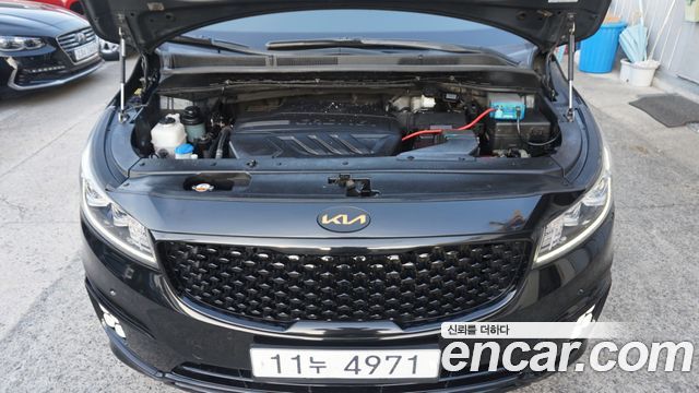 Kia Canival 2016 — photo 20
